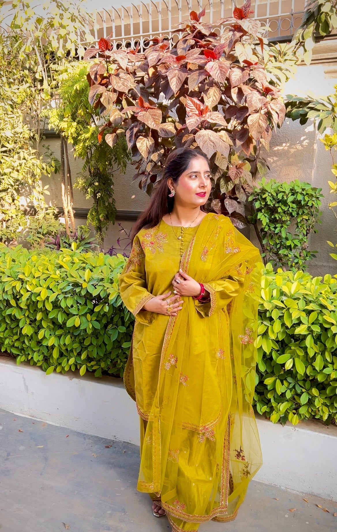 ELARA - HasaanBakhsh