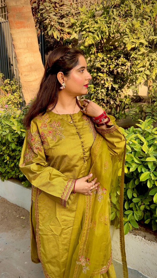 ELARA - HasaanBakhsh