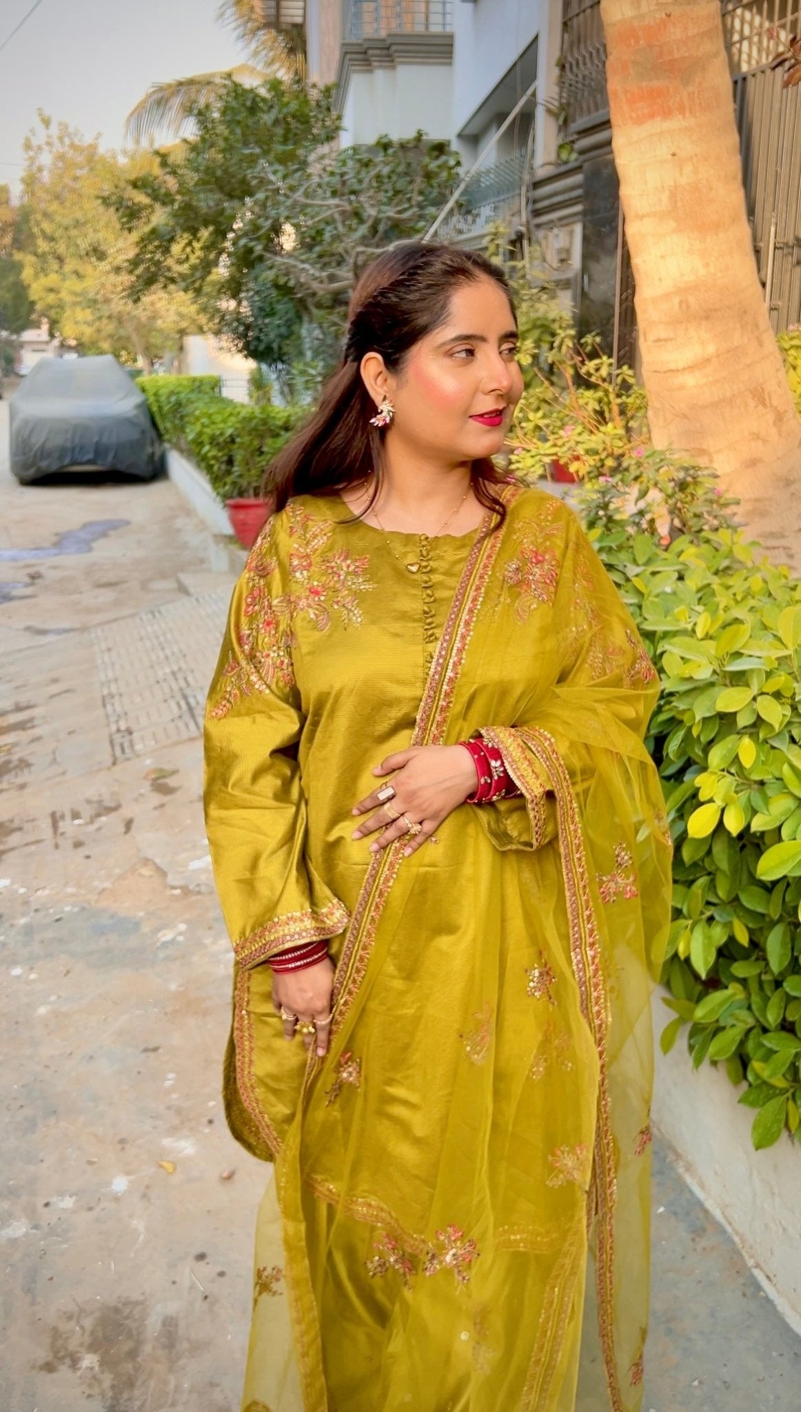 ELARA - HasaanBakhsh