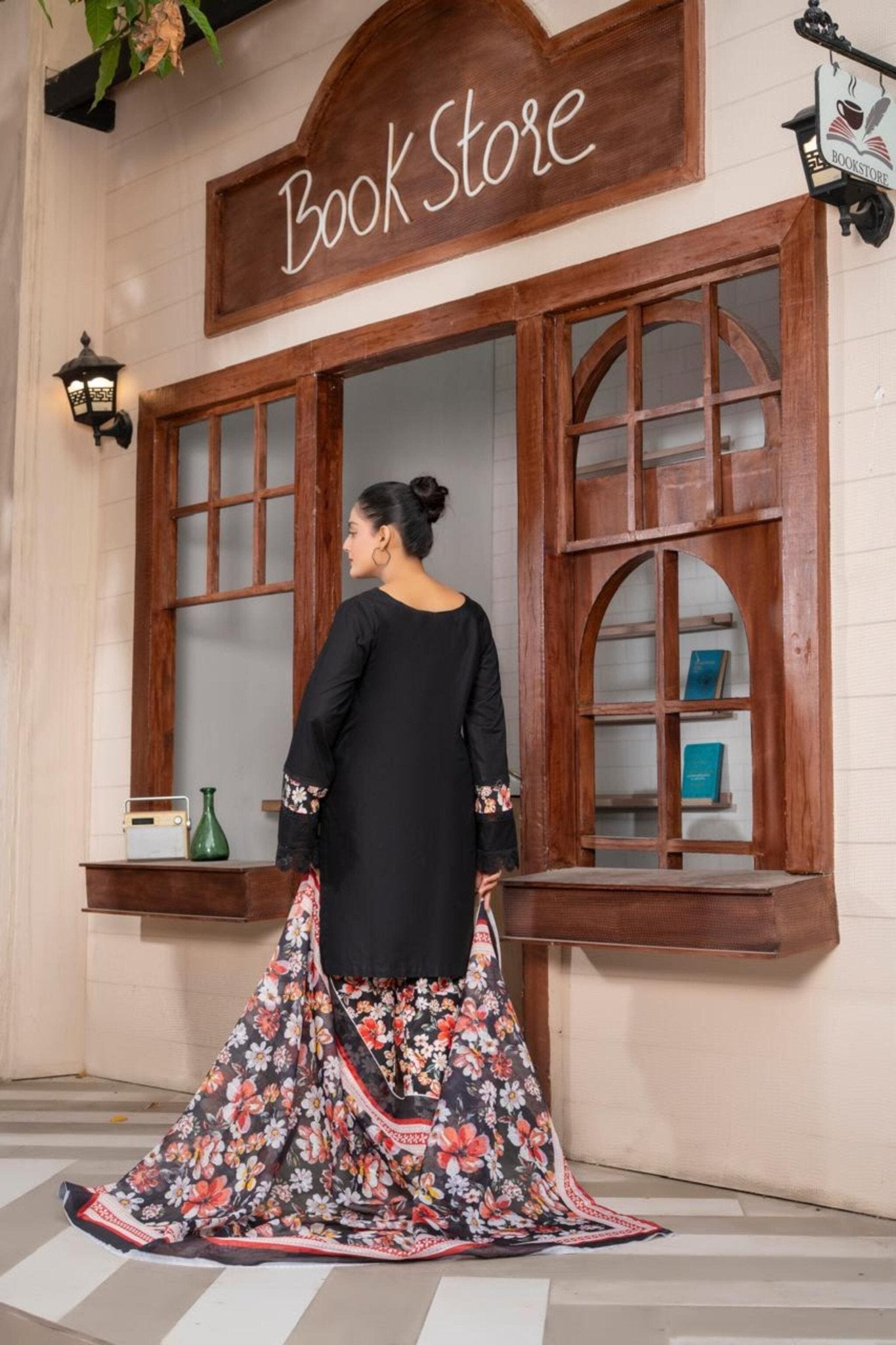 LS - 02 Black Lawn 3PC - HasaanBakhsh