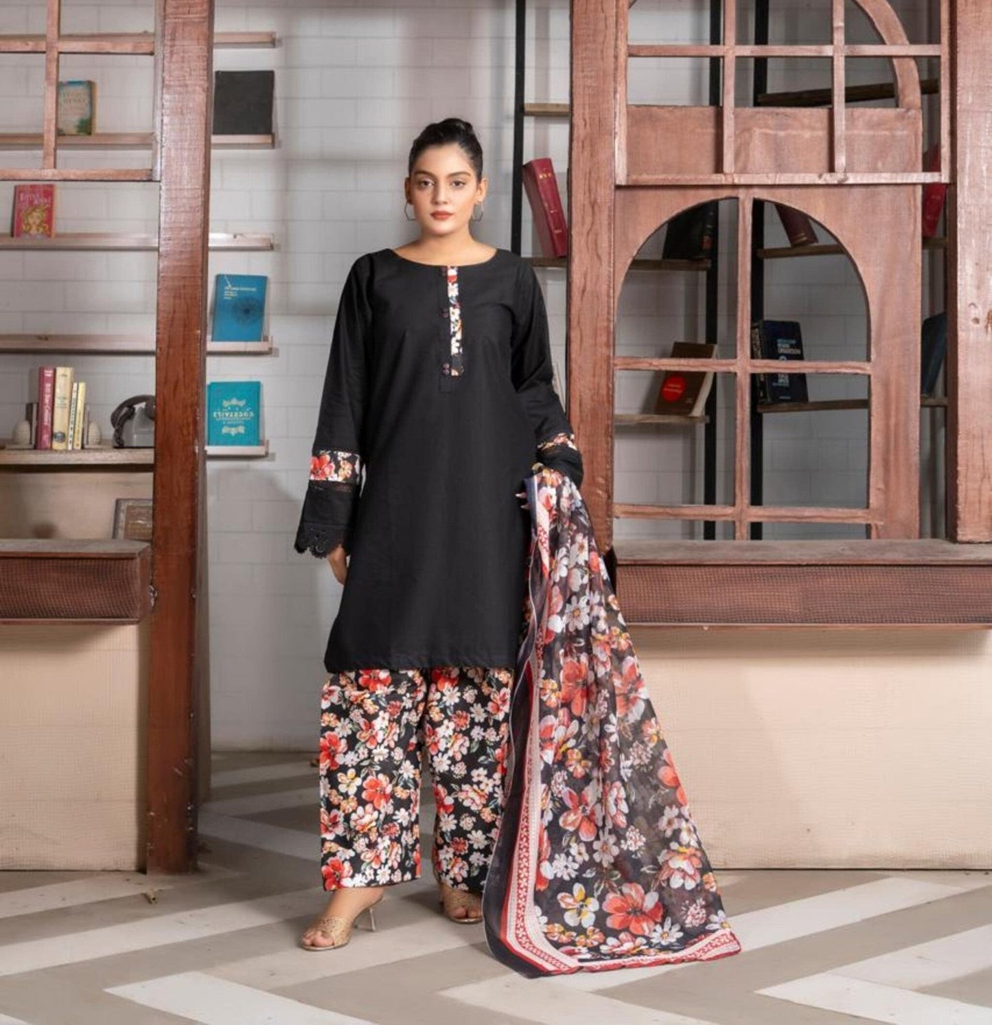 LS - 02 Black Lawn 3PC - HasaanBakhsh